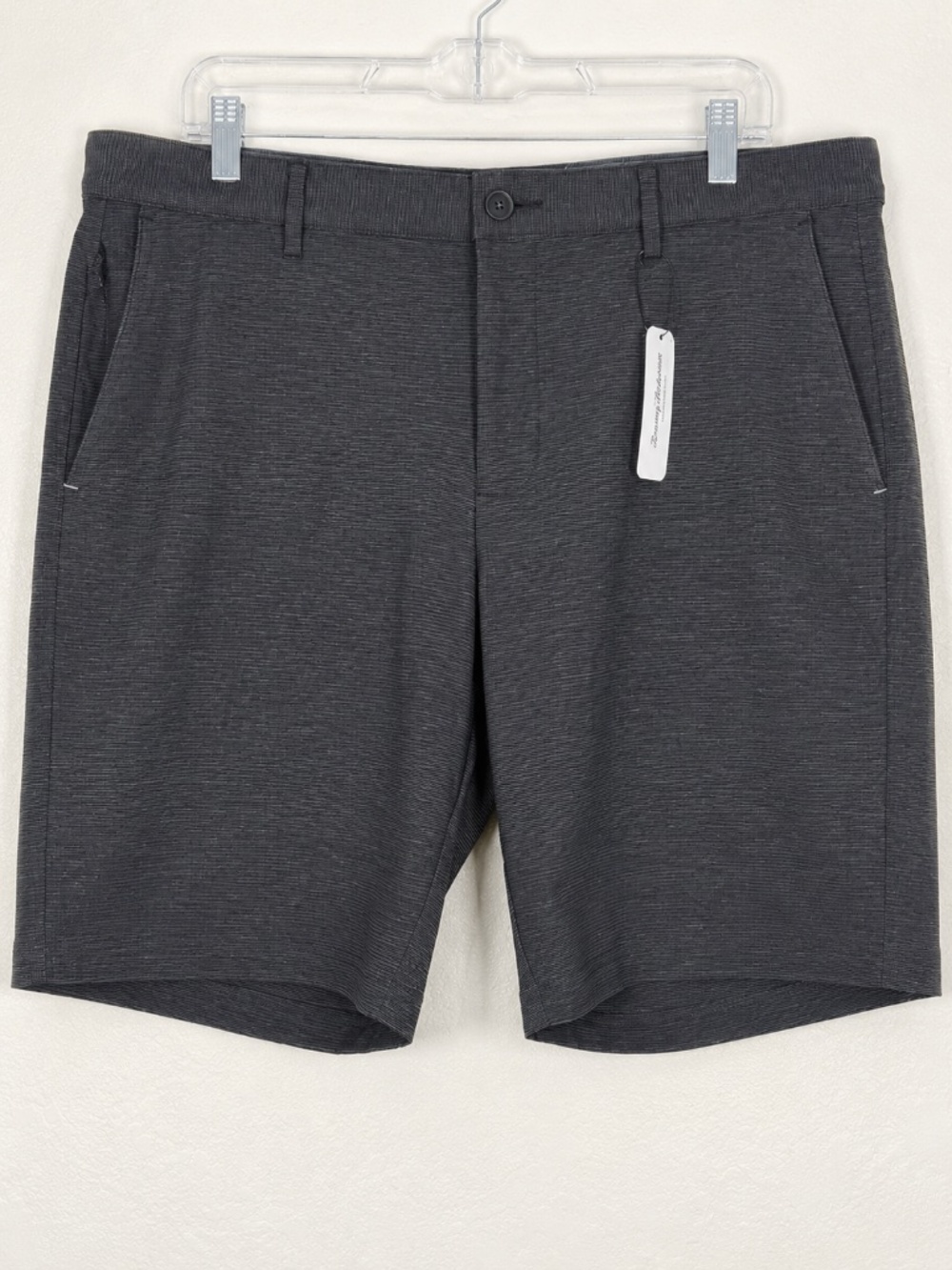 Tommy Bahama Chip Shot 9" Golf Shorts Black Size 36 NWT
